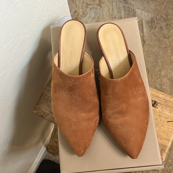 Jenni Kayne Walnut Color Oiled Leather Kitten Heeled Mules - Picture 4 of 16